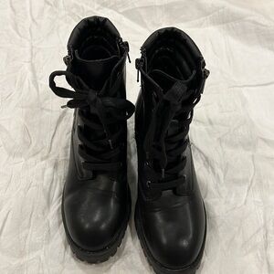 Madden Girl Lace Up Zip Up Black Boots Combat Style Size 6